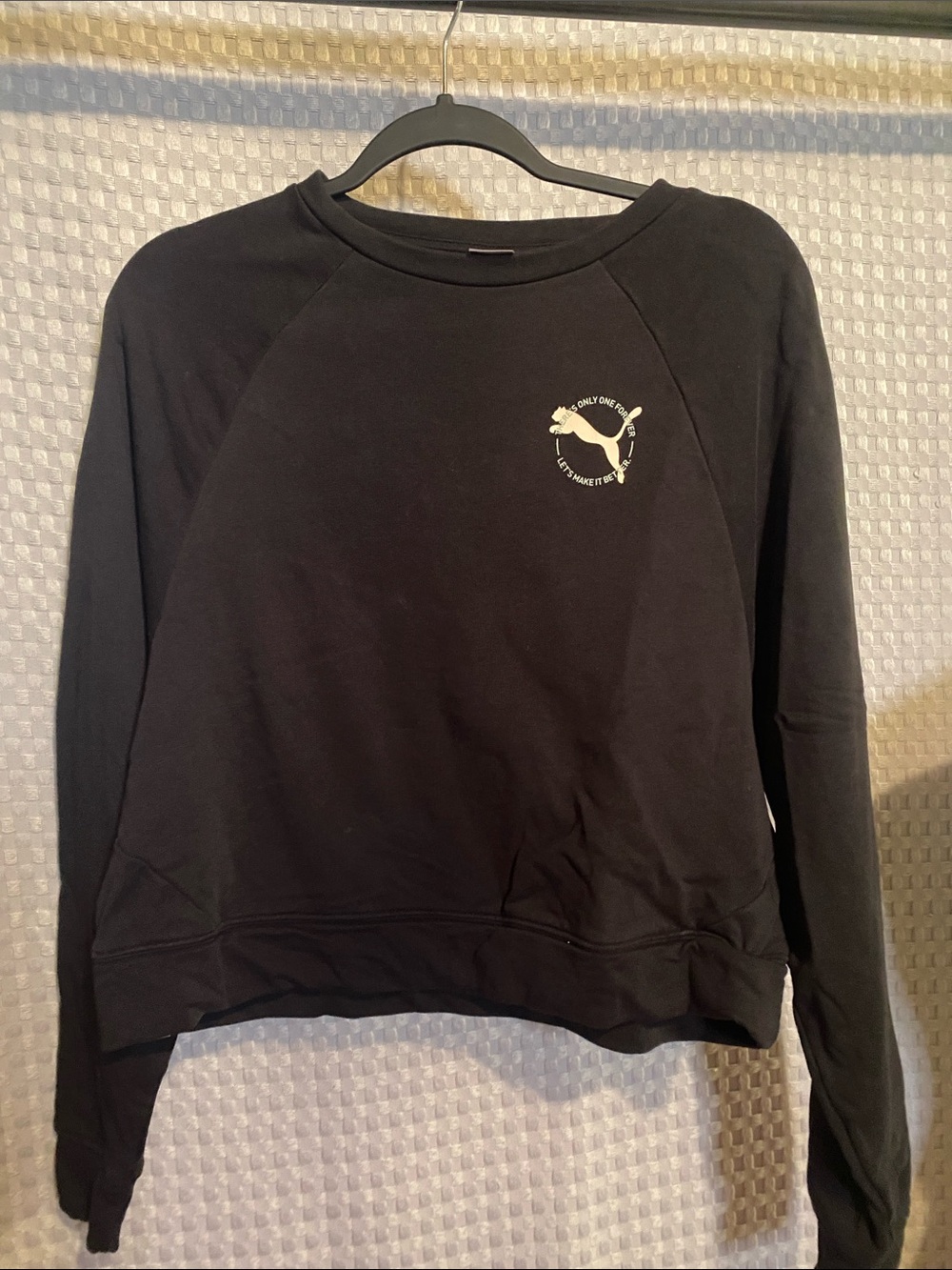 🍄Puma Black Crewneck Sweatshirt with Small White Logo